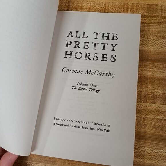 All The Pretty Horses Cormac McCarthy  (Vintage International) (Paperback)  1993 - Picture 9 of 11